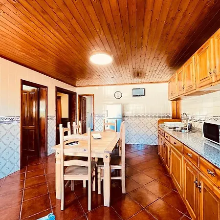 Casinha Dos Cubos Geres